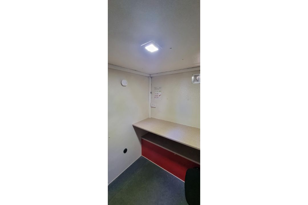 2017 Groundhog GPO500 Mobile Site Office Unit, Generator 2513 Hours - Image 6 of 14