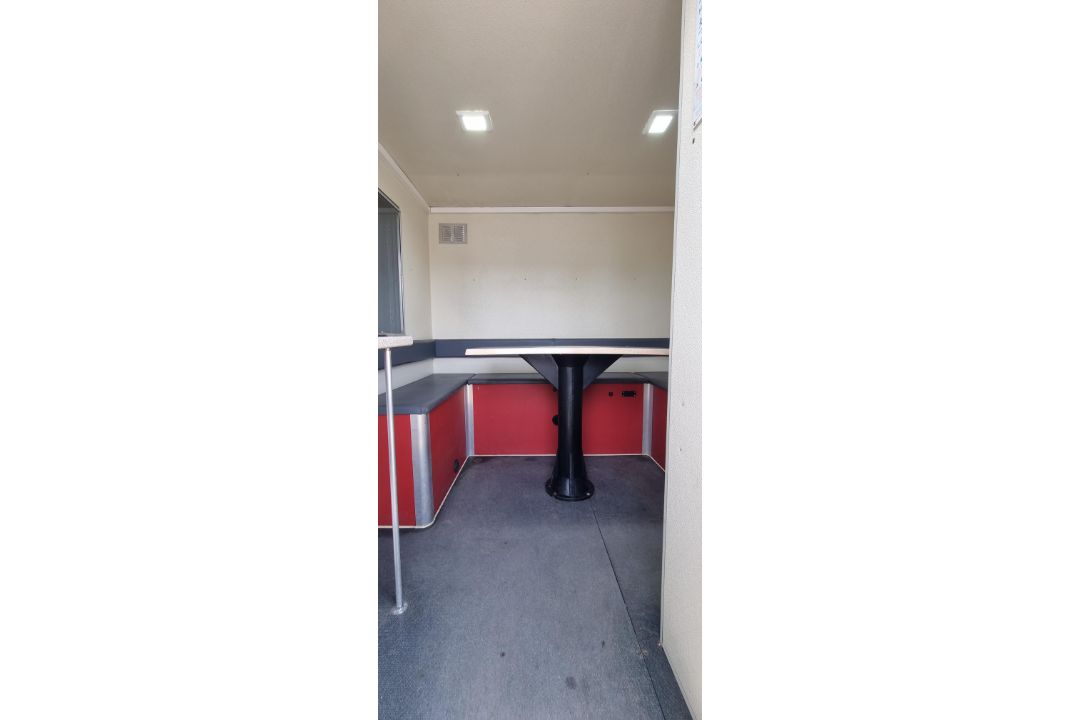 2017 Groundhog GPO500 Mobile Site Office Unit, Generator 2513 Hours - Image 10 of 14