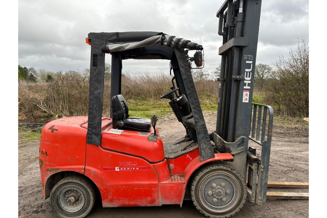 2016 Heli FD30G 3 Tonne Diesel Forklift, 4 Metre Lift, AMAZING LOW 1369 HOURS - Image 1 of 8