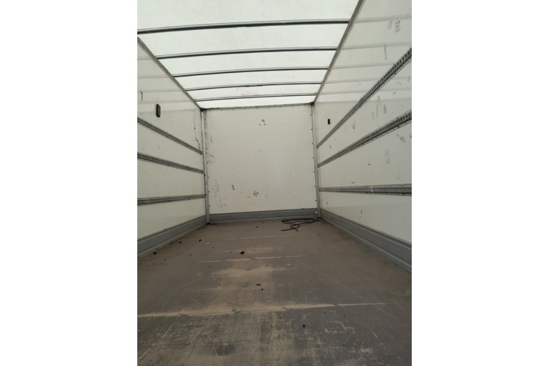 2020 (FN70 XNE) Iveco Daily 72C18 Box Tail-lift (255,132 km's) (159,457 miles) - Image 5 of 7