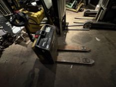 2017 Yale MP20 Electric Pallet Truck, 2646 HOURS, Comes With Charger