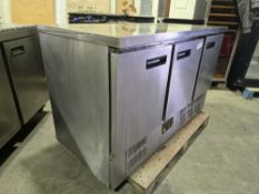 NO RESERVE Polar G-Series Triple Door Counter Fridge Model G622 368 Litre RRP £1272