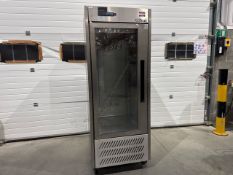 NO RESERVE Williams HJ1U Tall Fridge