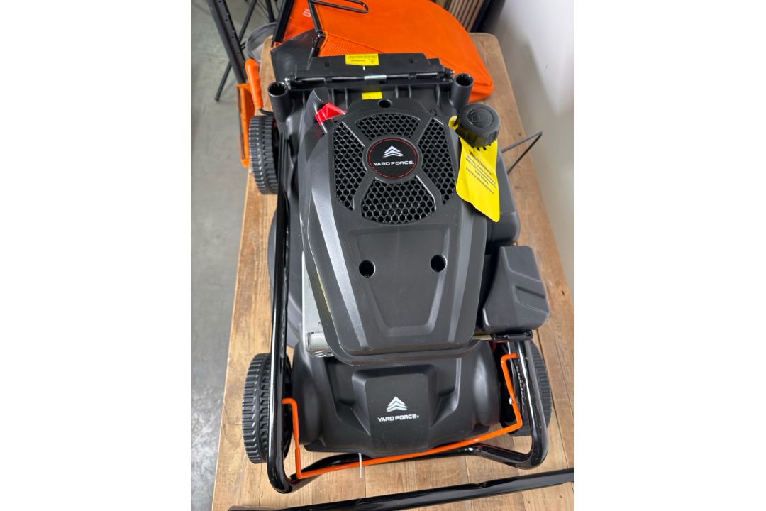 Yardforce GM R40 Petrol Lawnmower- No Reserve - Image 7 of 11
