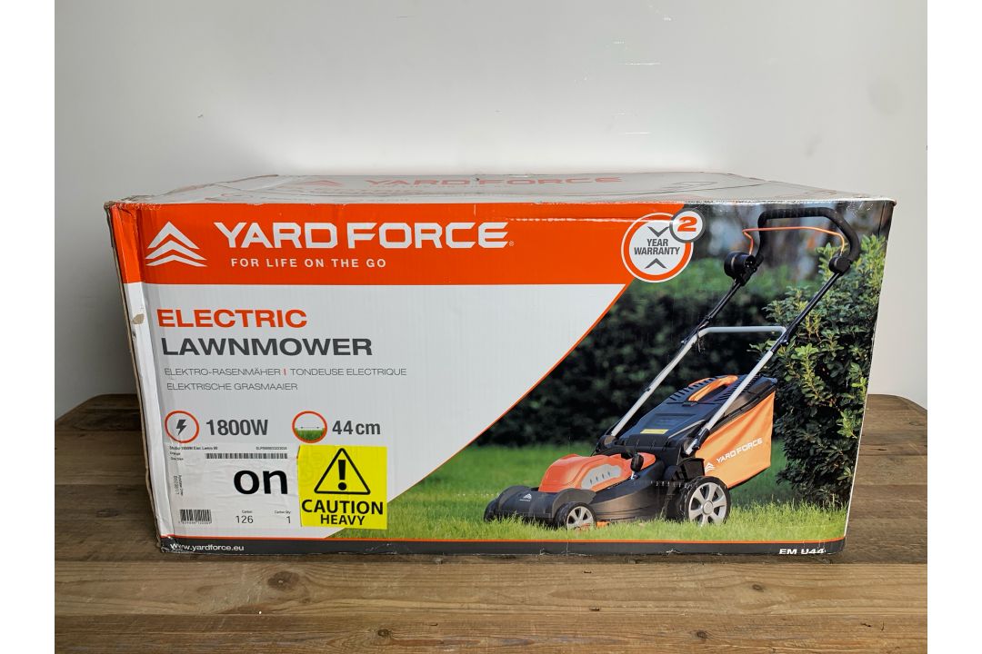 Yardforce Electric Lawnmower EM U44- No Reserve - Image 2 of 13