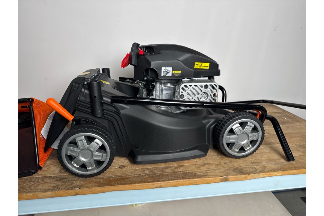 Yardforce GM R40 Petrol Lawnmower- No Reserve - Image 6 of 11