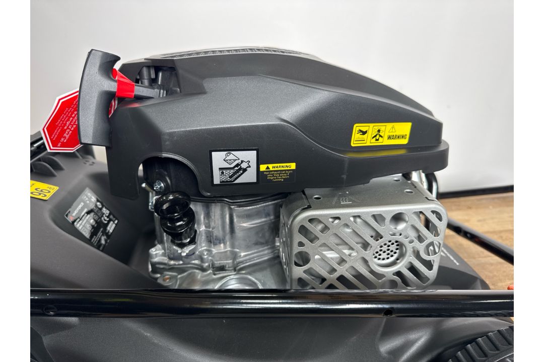Yardforce GM R40 Petrol Lawnmower- No Reserve - Image 10 of 11