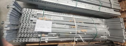 Uprights With Leg (Pitch 50mm) x32