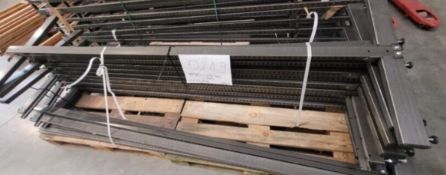 Uprights With 2x Leg (Pitch 25mm) x33