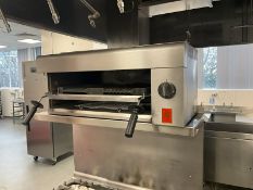 Falcon Grill, No Reserve