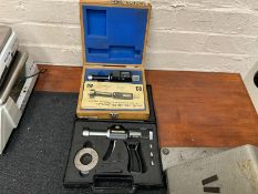 2 x Inside Micrometers, No Reserve