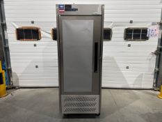 NO RESERVE Williams HJ1U Tall Fridge
