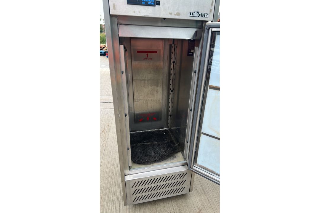 NO RESERVE Williams Refrigerator - Image 5 of 7
