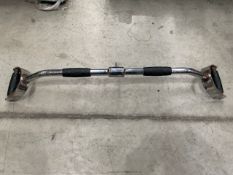 Neutral Grip Lat Pull Down