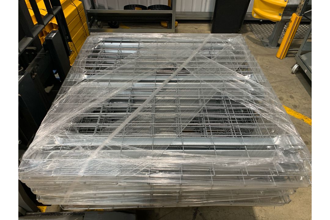 Pallet Of Approximately 18 x Metal Racking Shelves - Image 5 of 5