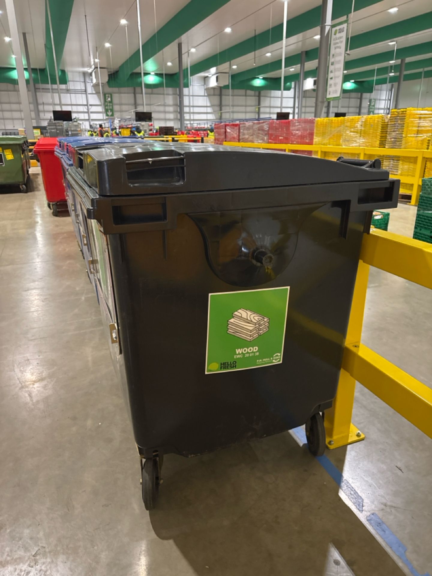 Black Plastic Waste Bins x4 - Image 4 of 5