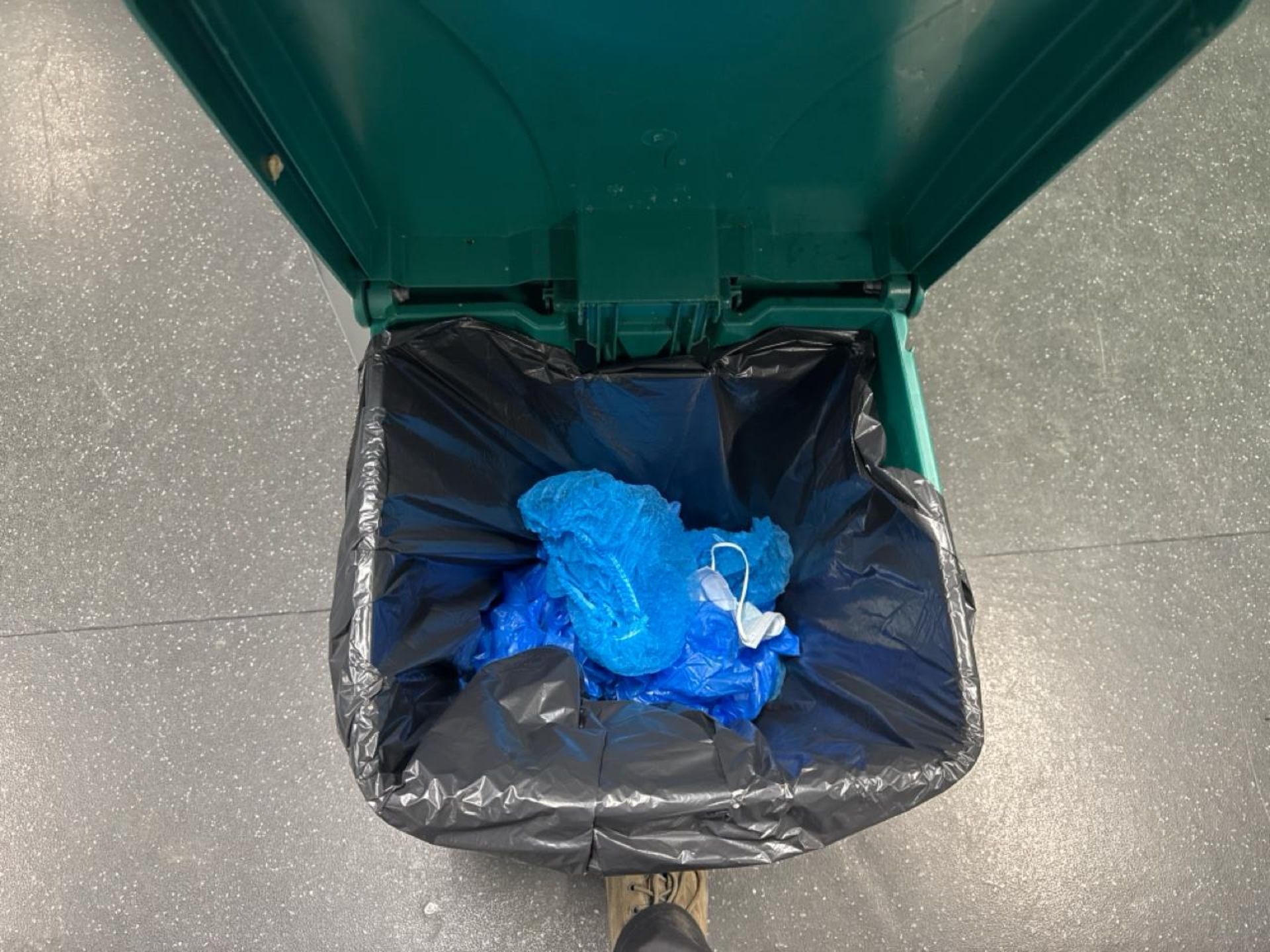 Green Plastic Bins x4 - Image 5 of 6