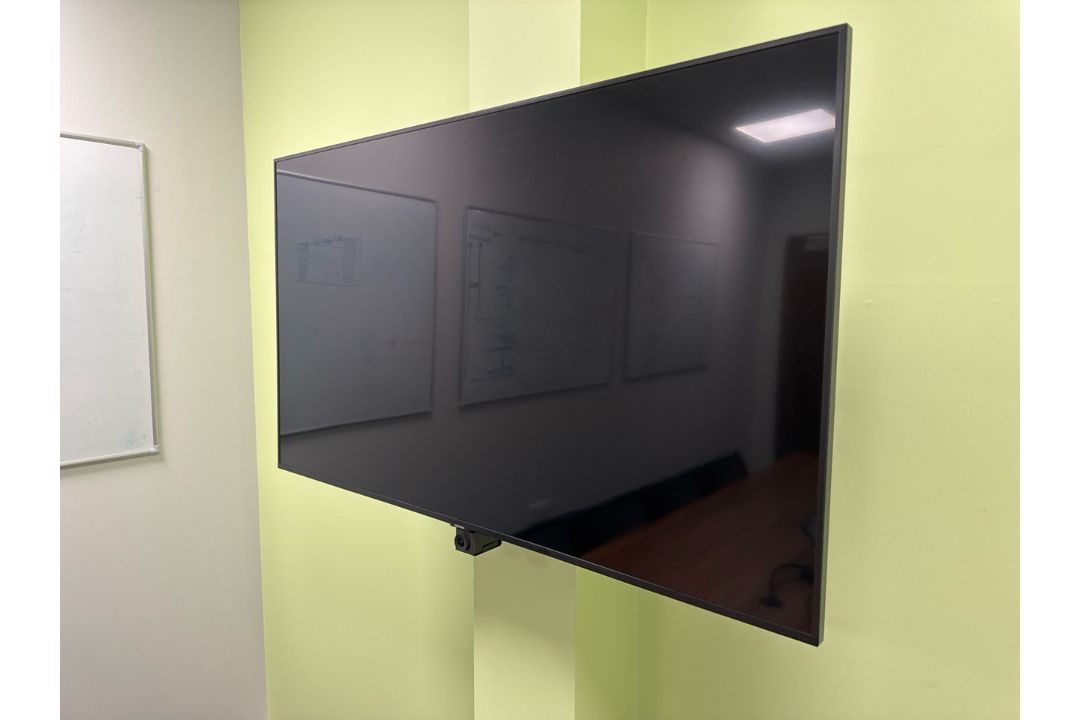 Samsung 50 Inch Television - Image 1 of 5