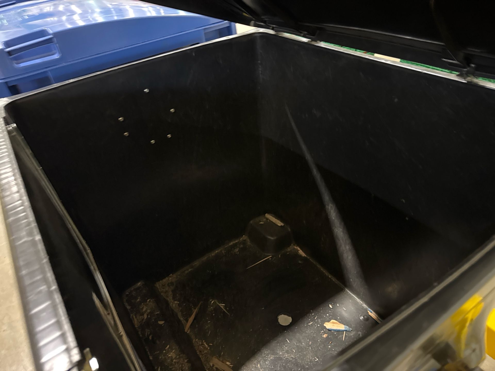 Black Plastic Waste Bins x4 - Image 5 of 5