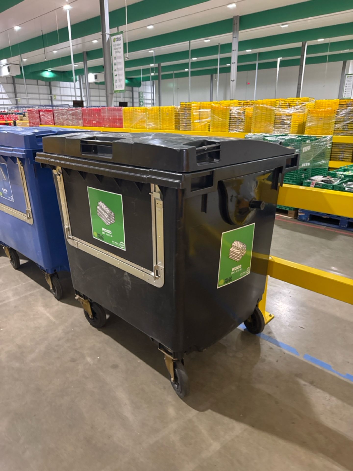Black Plastic Waste Bins x4 - Image 3 of 5