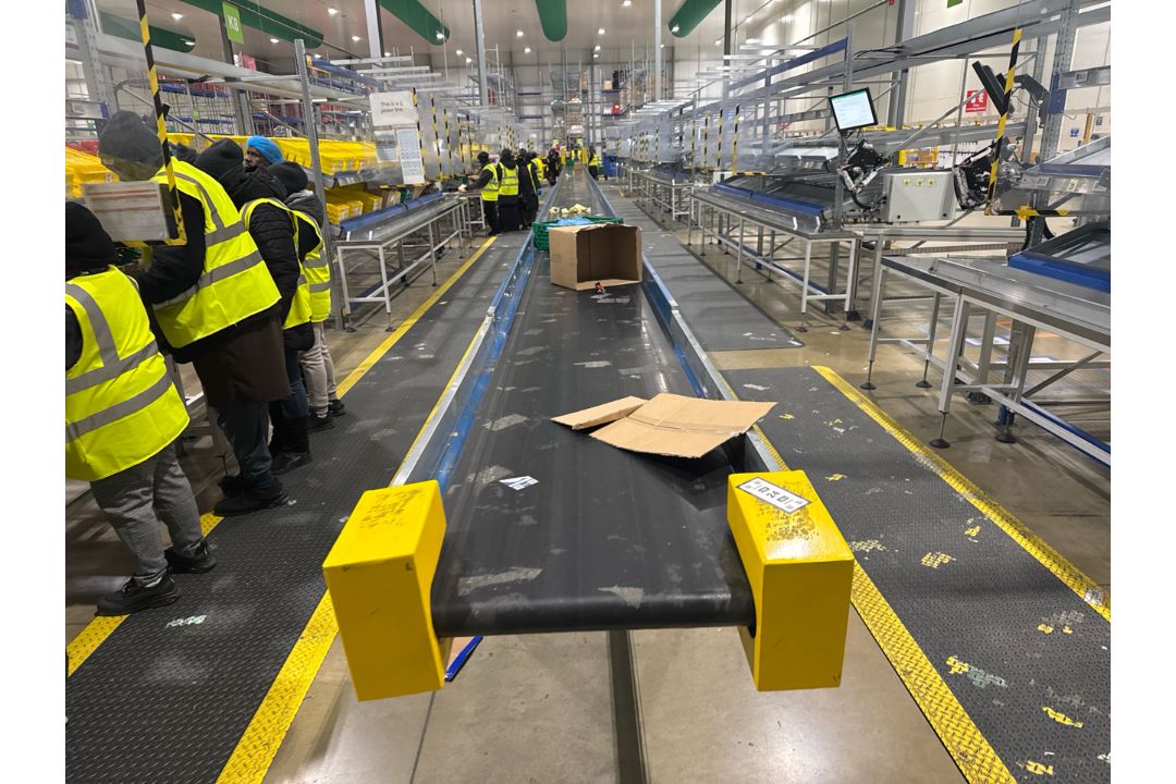 Beereport Motorised Belt Conveyor - Image 1 of 16