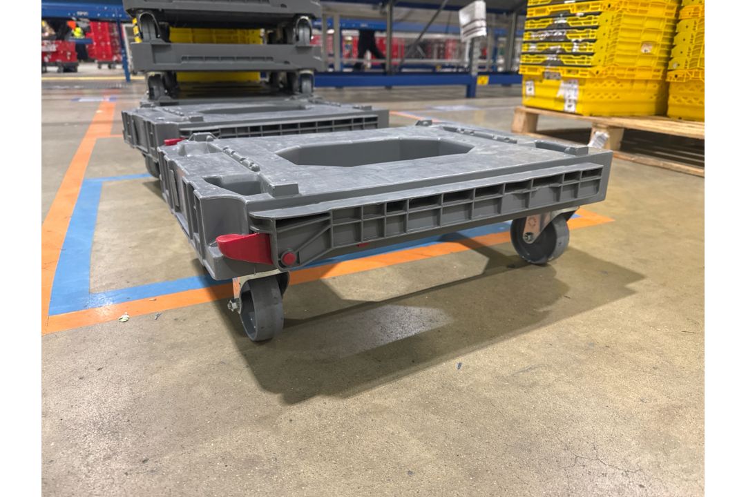 Plastic Wheeled Dolly x20 - Image 4 of 5