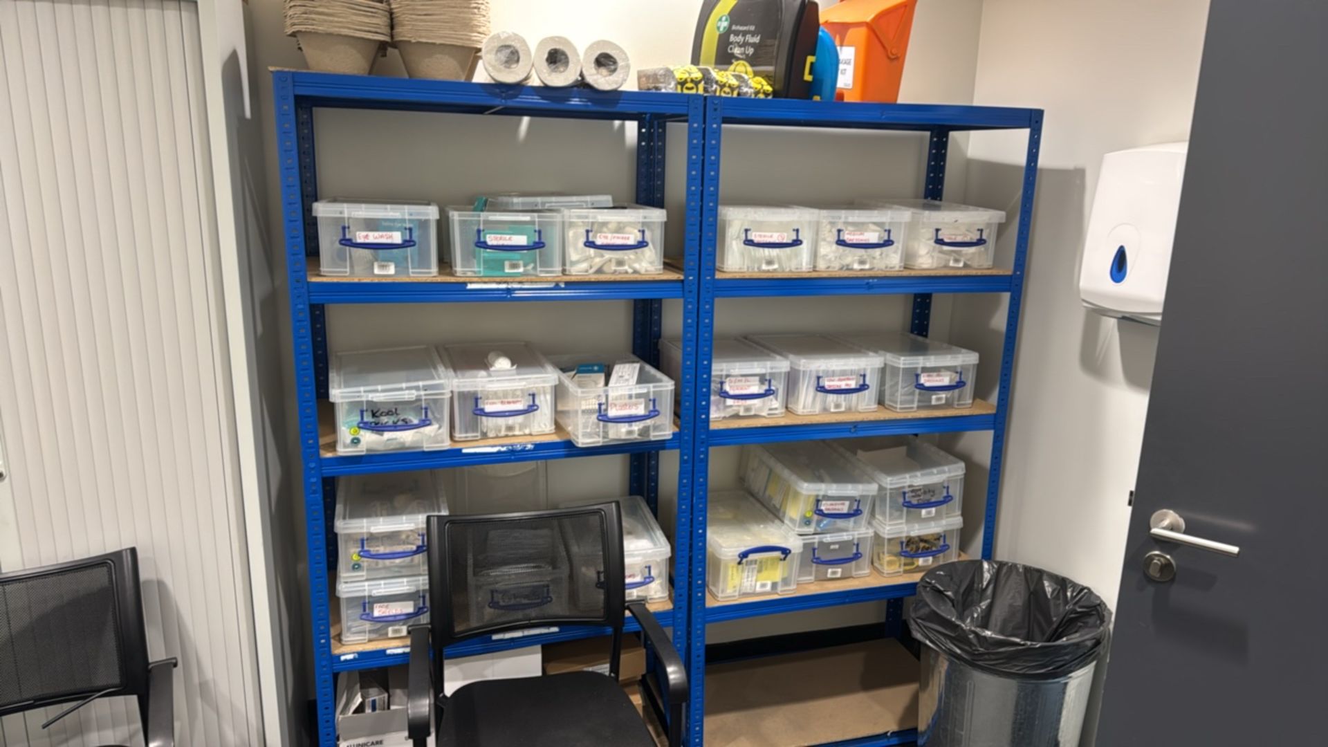 Contents of First Aid Room - Image 9 of 9