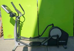 Life Fitness X1 Cross Trainer