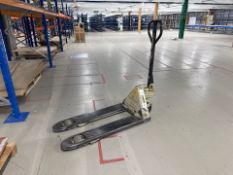 Pallet Truck 2000kg Load Capacity