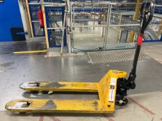 Pump Truck With 2500Kg Carrying Capacity