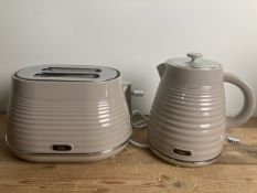 EGL Breakfast Set - 1.7L Kettle & 2 Slice Toaster Set - No Reserve