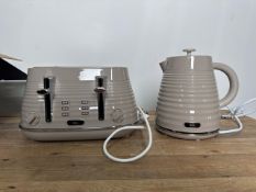 EGL Breakfast Set - 1.7L Kettle & 4 Slice Toaster Set- No Reserve