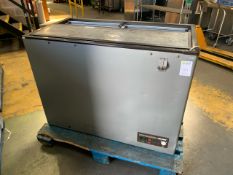 Cool Work Lid Top Freezer - No Reserve