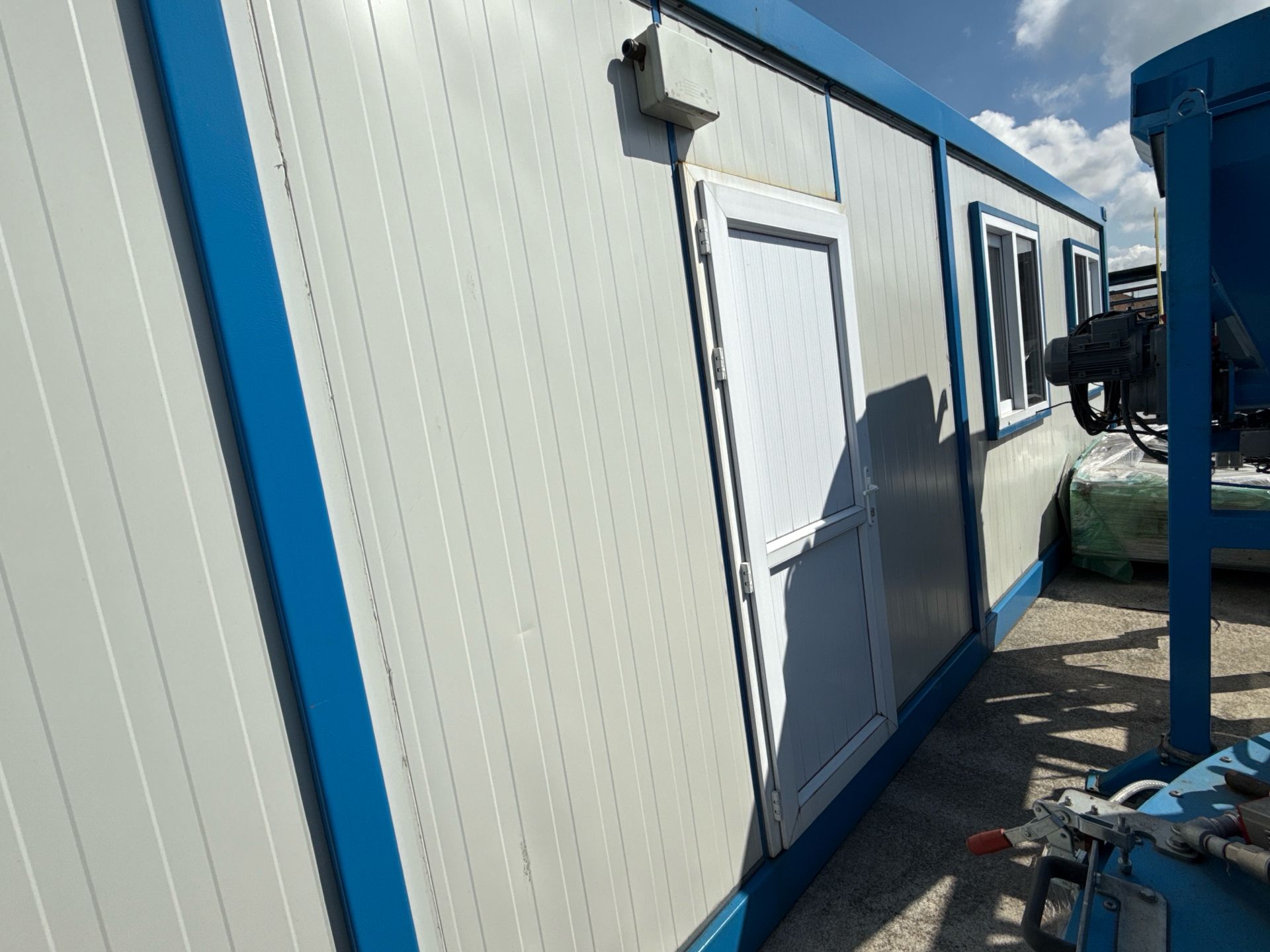11m Pre Fabricated Building With Toilet Block No Reserve - Image 3 of 22