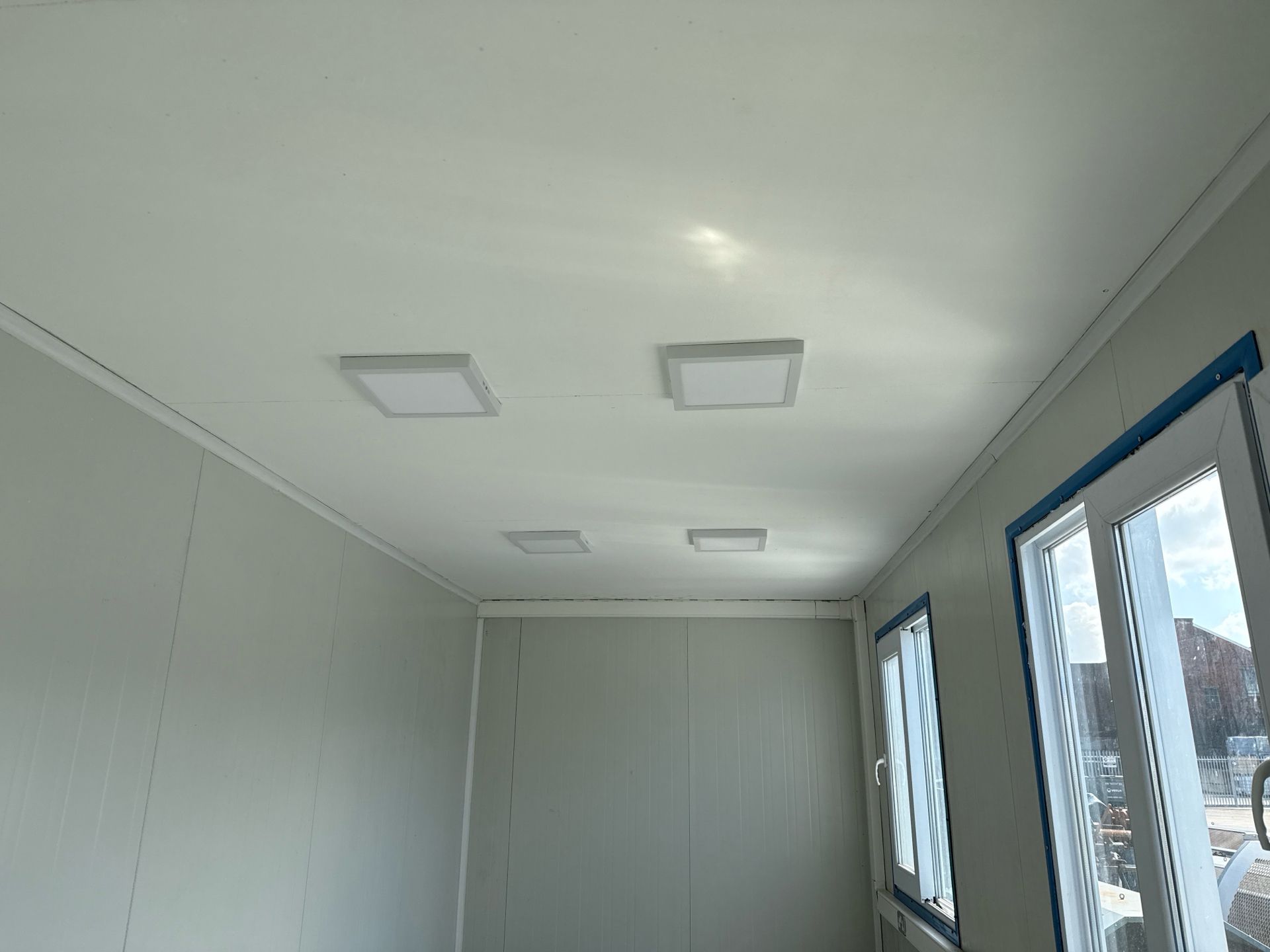 11m Pre Fabricated Building With Toilet Block No Reserve - Image 8 of 22