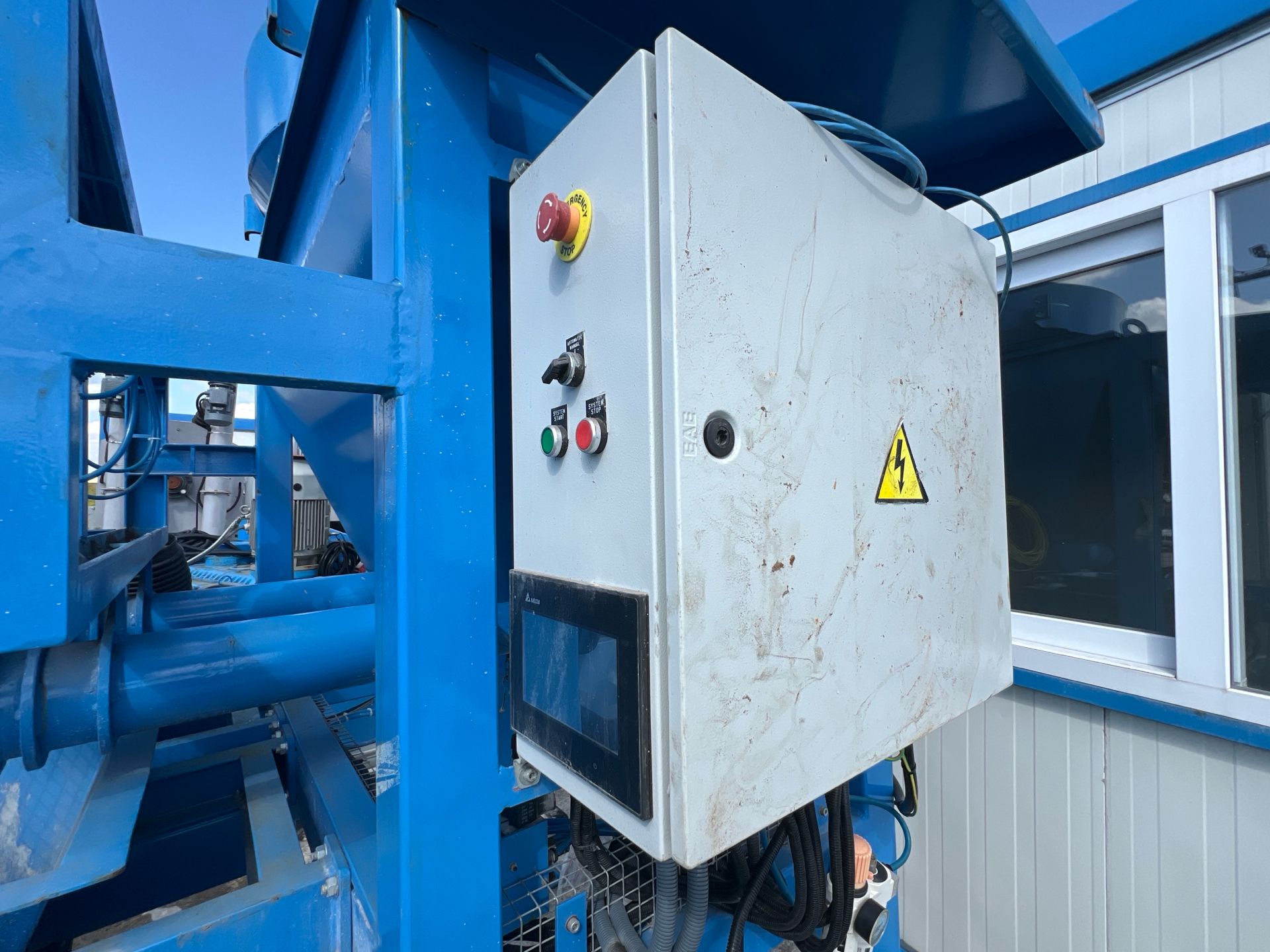 Aggregate Dosing & Weighing Station No Reserve - Image 3 of 7