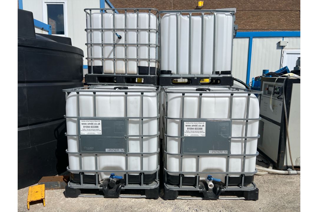1,000-Litre Intermediate Bulk Container With Metal Cage No Reserve - Image 1 of 5