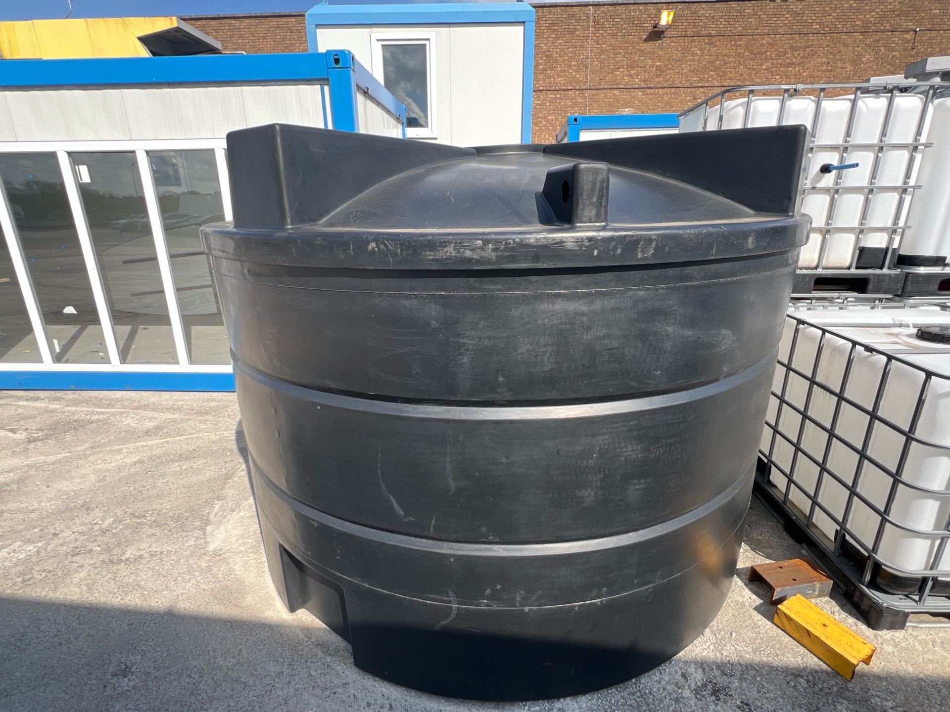 Large Black Plastic Storage Tank No Reserve - Image 2 of 4