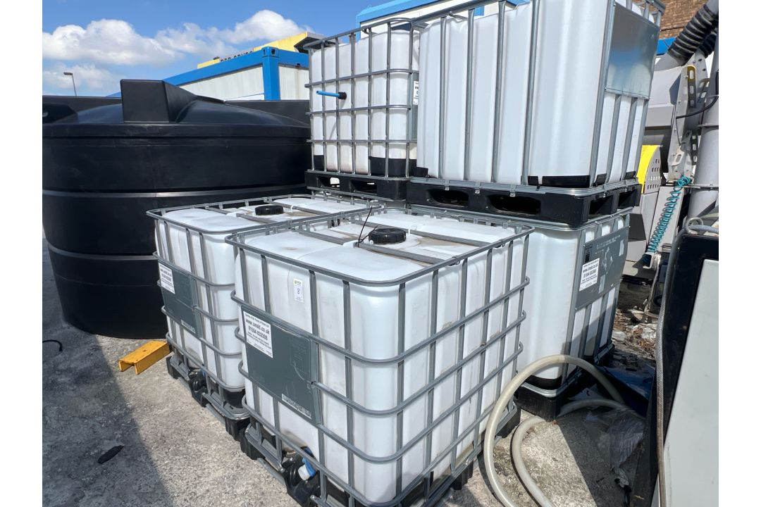 1,000-Litre Intermediate Bulk Container With Metal Cage No Reserve - Image 4 of 5