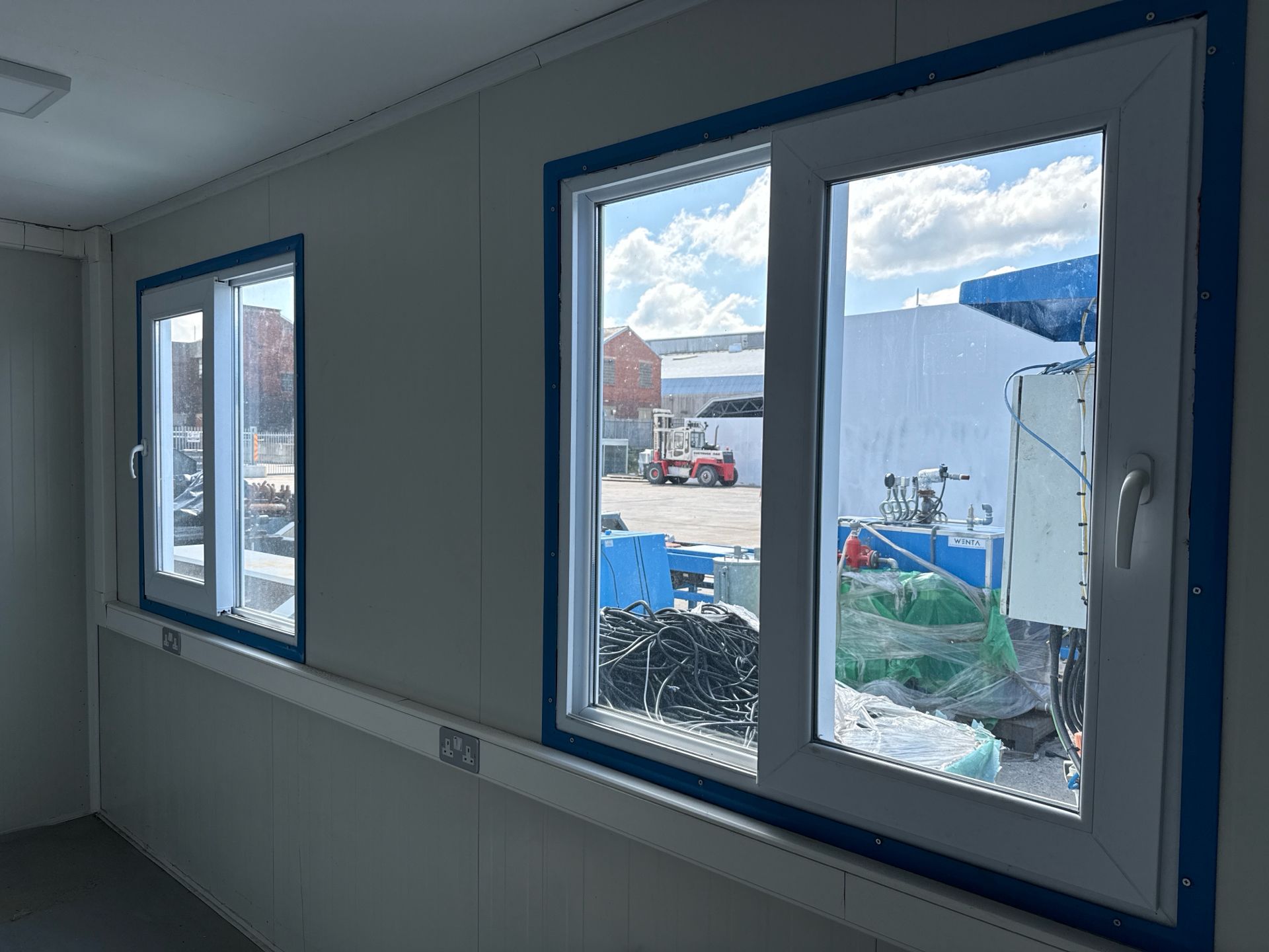 11m Pre Fabricated Building With Toilet Block No Reserve - Image 10 of 22