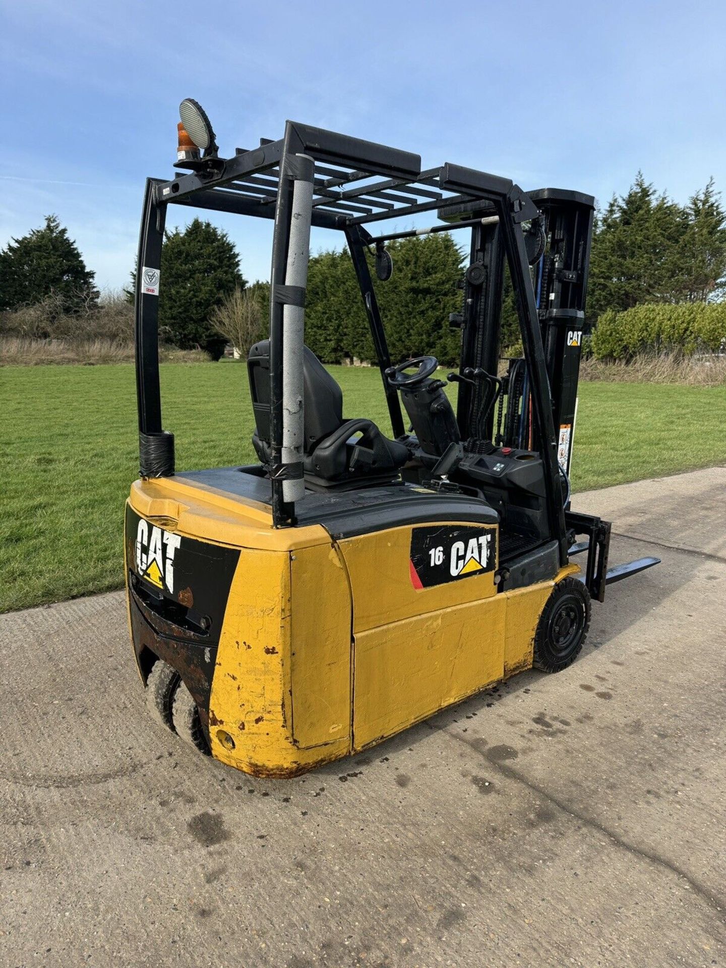2012 Caterpillar EP18CPN 1.6 Electric Forklift Container Spec, Complete With Charger - Image 4 of 8