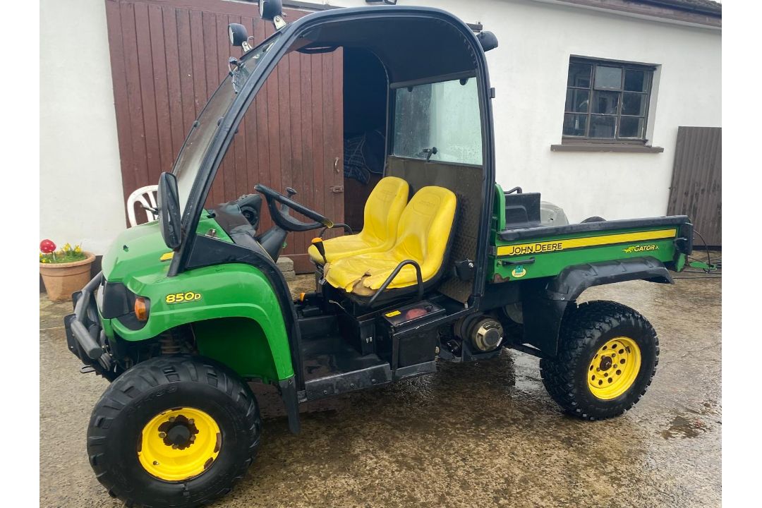 2009 John Deere Gator - Image 2 of 10