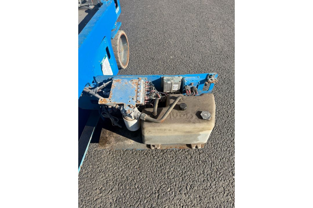 2006 Genie GS2646 Electric Scissor Lift - Image 4 of 11