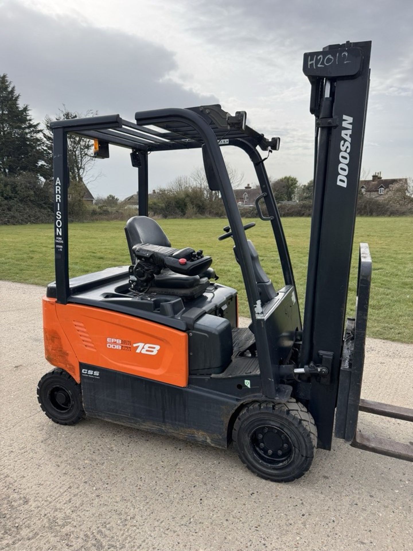 2015 Doosan B18X-7 1.8 Tonne Electric Forklift, only 4539 Hours, Complete With Charger - Image 2 of 8