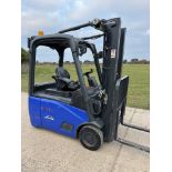 Linde 1.6t Electric Forklift, Container Spec, 6504 Hrs, 4.6m Mast, Side Shift, Comes With Charger