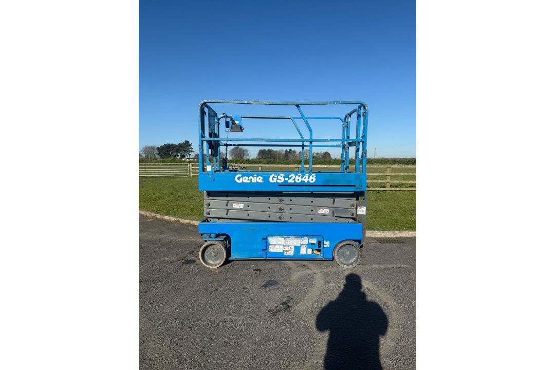 2006 Genie GS2646 Electric Scissor Lift - Image 1 of 11