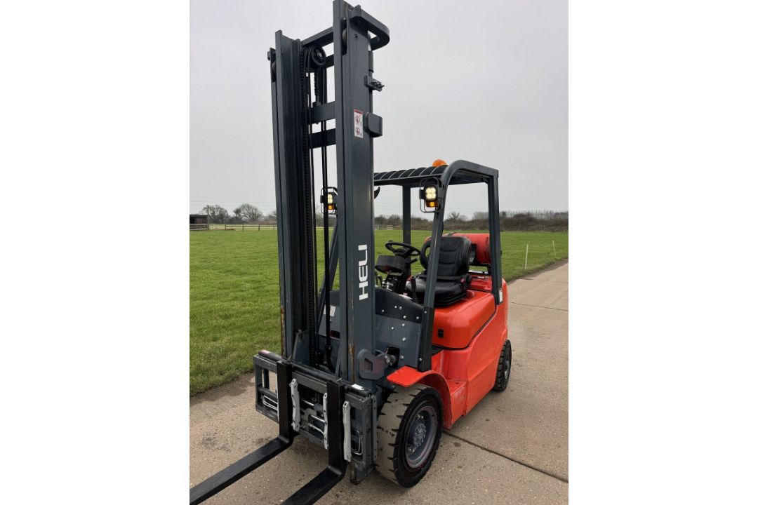 2020 Heli 2 Tonne LPG Gas Forklift Truck, AMAZING LOW 737 HOURS From New!! - Image 3 of 5