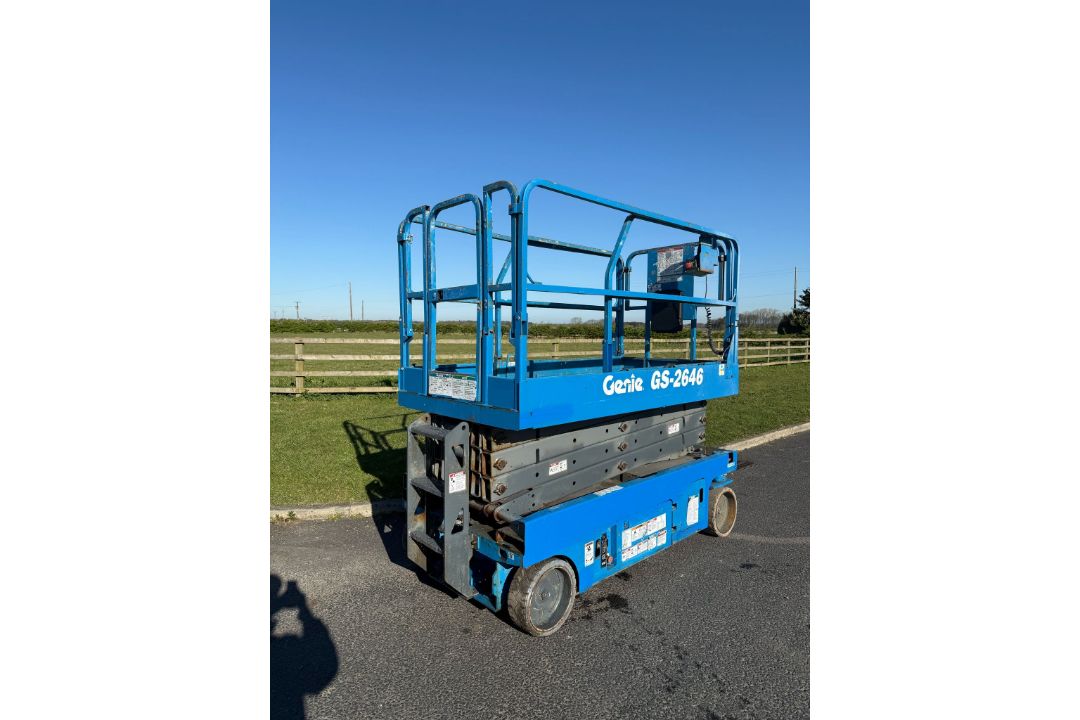 2006 Genie GS2646 Electric Scissor Lift - Image 6 of 11