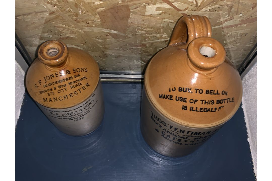 Pair Of Display Jugs, No Reserve - Image 2 of 2
