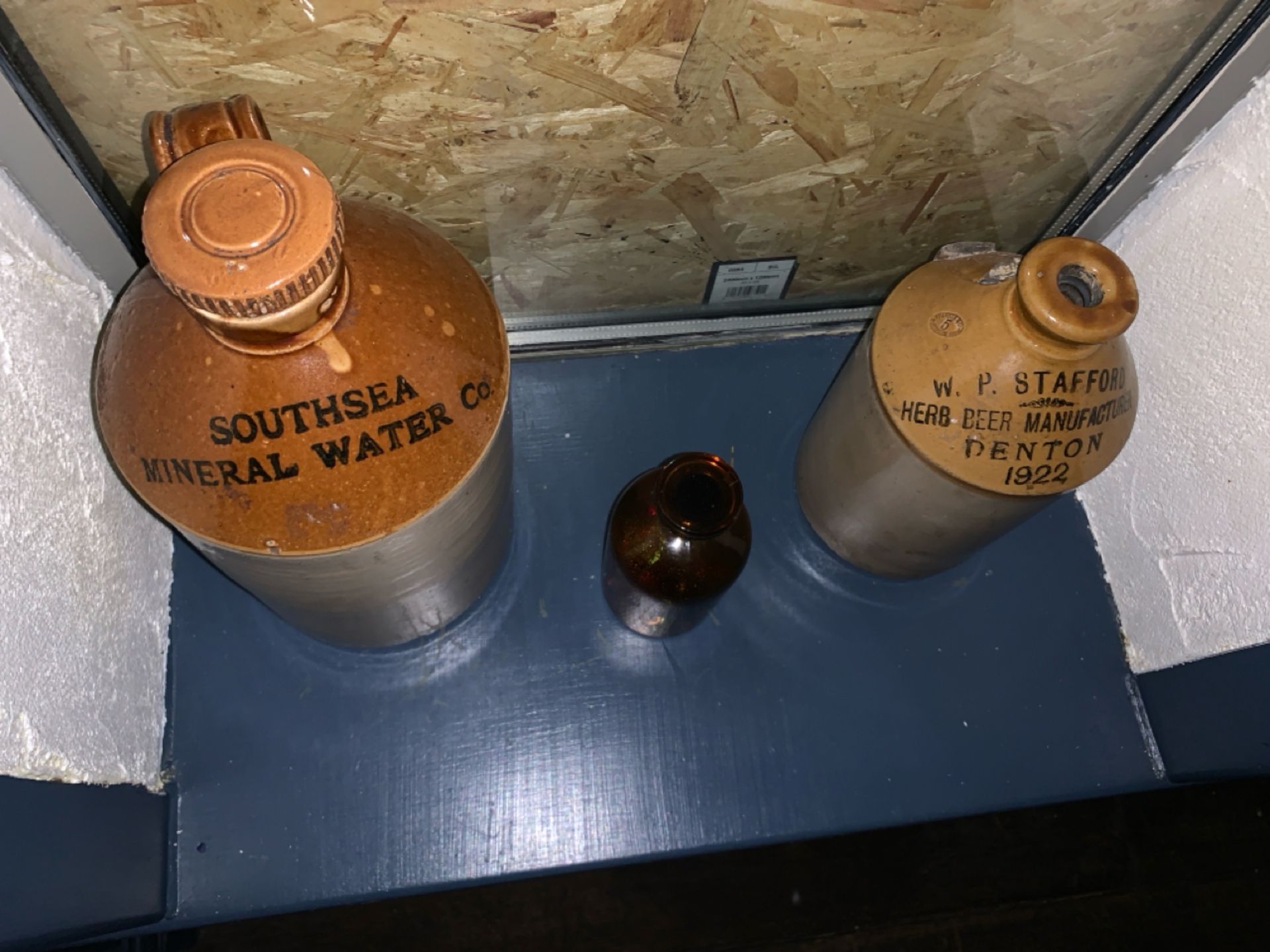 Display Jugs, No Reserve - Image 2 of 2